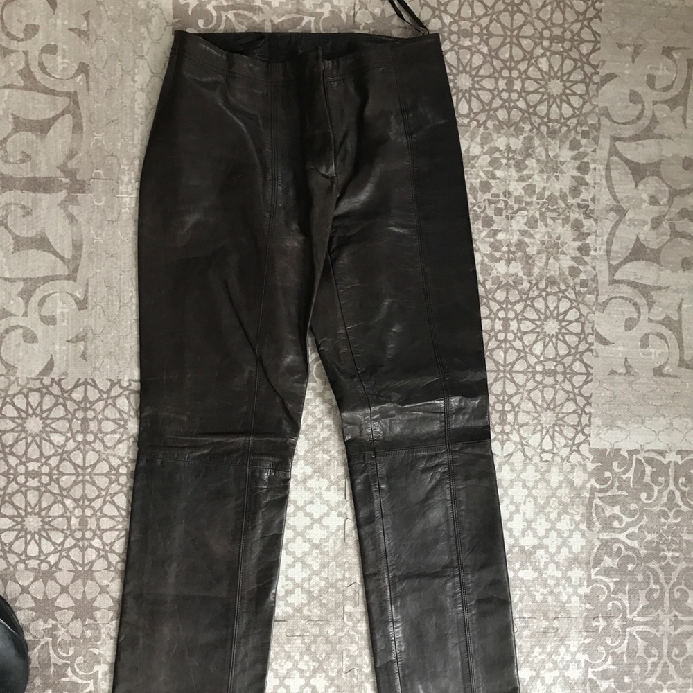 DKNY Butter leather size 6  pants
